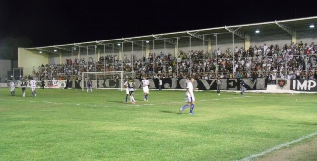 Estádio da Graça é entregue à população com amistoso entre Botafogo Sub-19  e Mangabeira IV e V