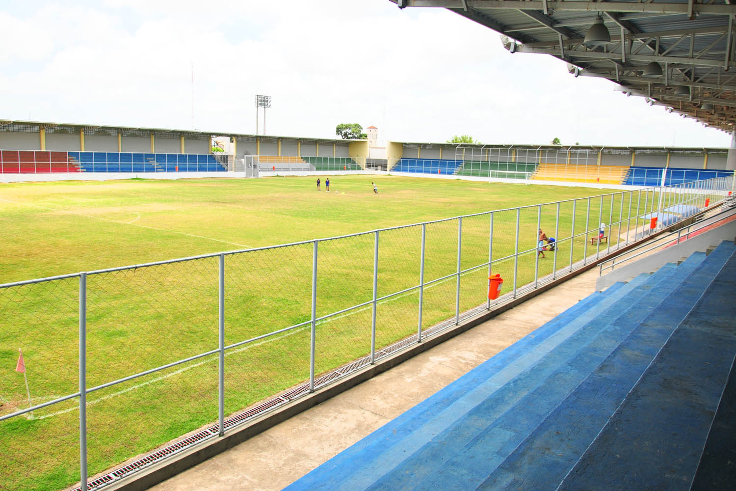 Estádio da Graça é entregue à população com amistoso entre Botafogo Sub-19  e Mangabeira IV e V