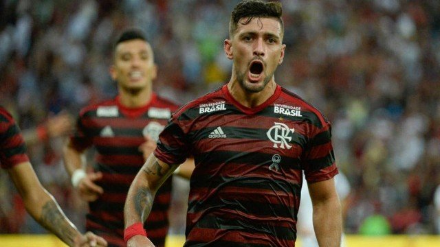 Nos pênaltis, Cruz das Armas supera Roger e avança para enfrentar Valentina  na final da Copa João Pessoa de Futebol