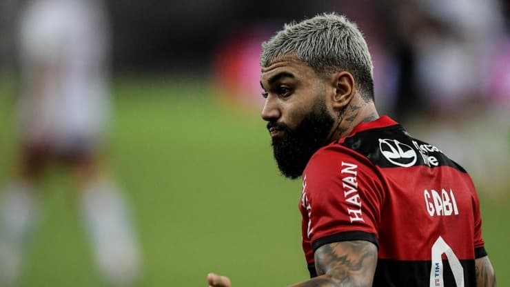 Gabigol Tem Treta Pesada Com Torcedores Do Flamengo E é Atingido Por ...