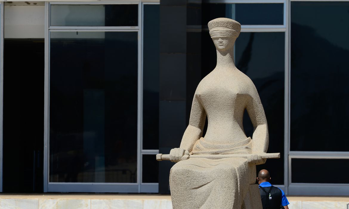 Com maioria dos votos, STF valida decisão que suspende despejos até março de 2022 | WSCOM