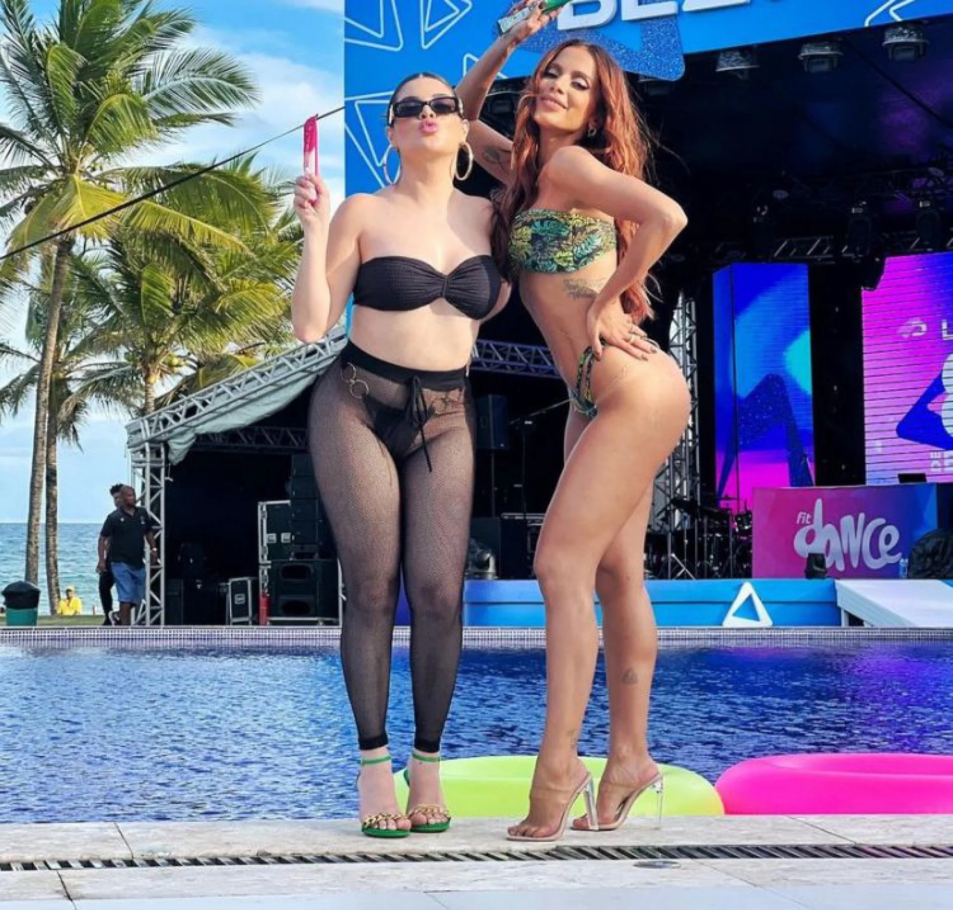 Justi A Pro Be Festa De Anitta E Gkay Para O Carnaval Wscom