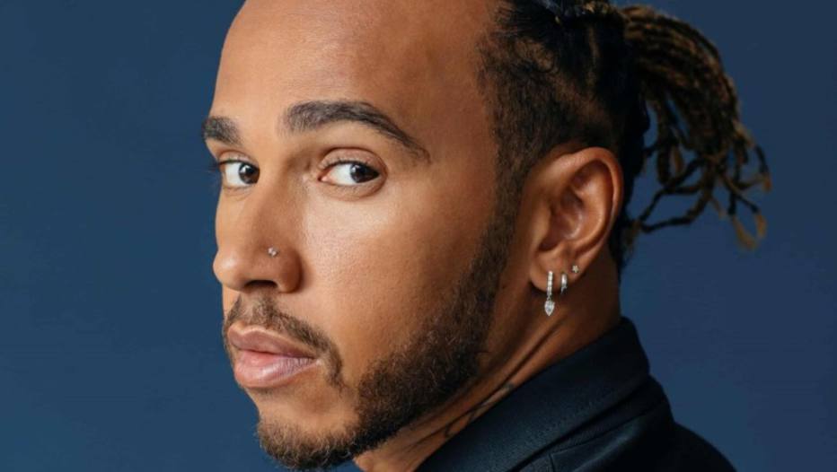 Lewis Hamilton revela que sofreu agressão física racista na infância