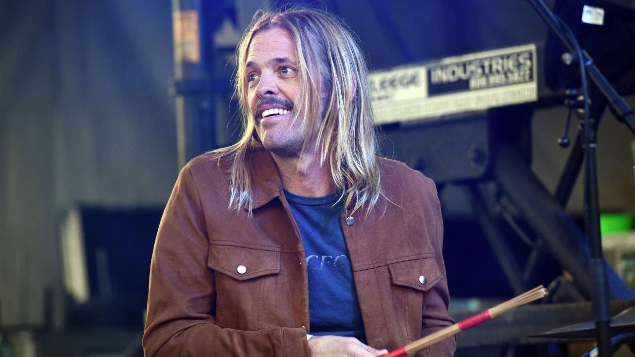 Foo Fighters cancela show no Lollapalooza Brasil após morte do